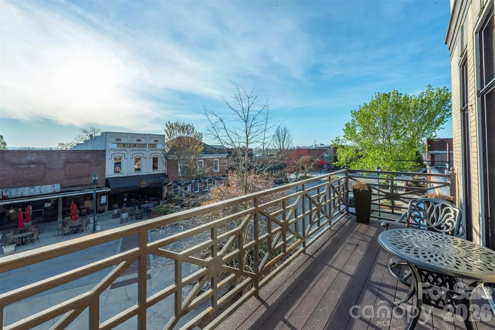225 Main Street #C Hendersonville, NC 28792
