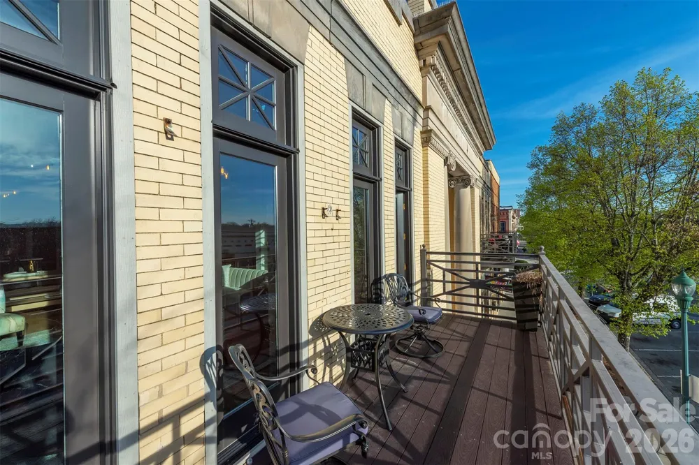 225 Main Street #C Hendersonville, NC 28792