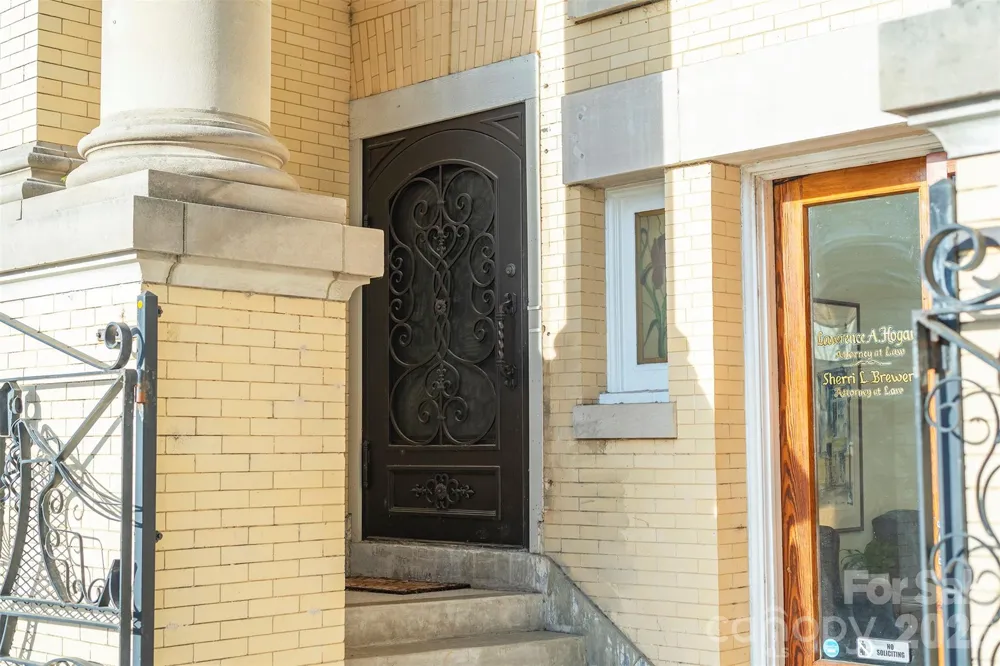 225 Main Street #C Hendersonville, NC 28792