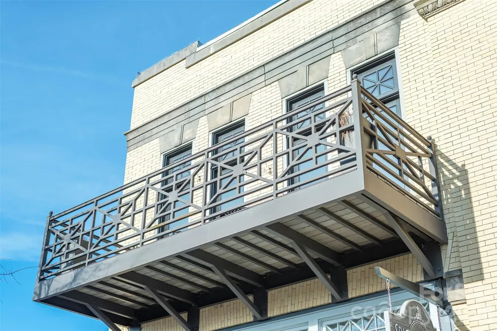 225 Main Street #C Hendersonville, NC 28792