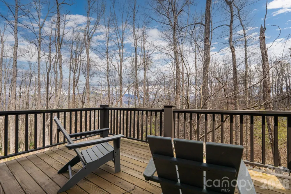 51 Summit Road Swannanoa, NC 28778