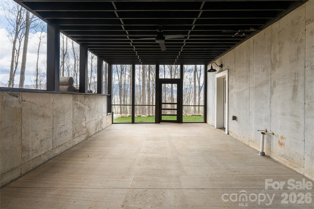 51 Summit Road Swannanoa, NC 28778