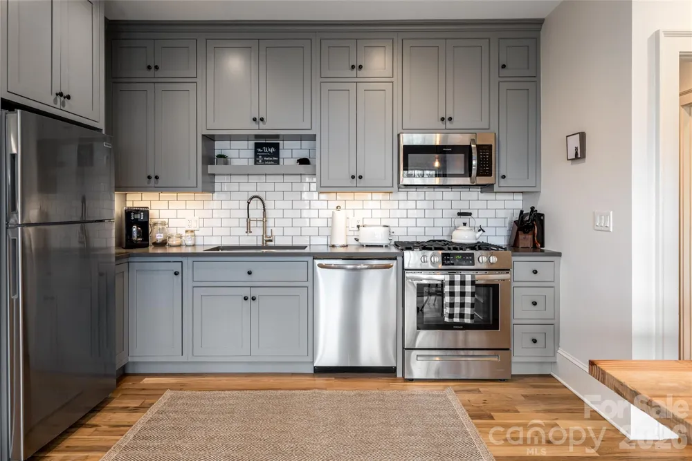 51 Summit Road Swannanoa, NC 28778