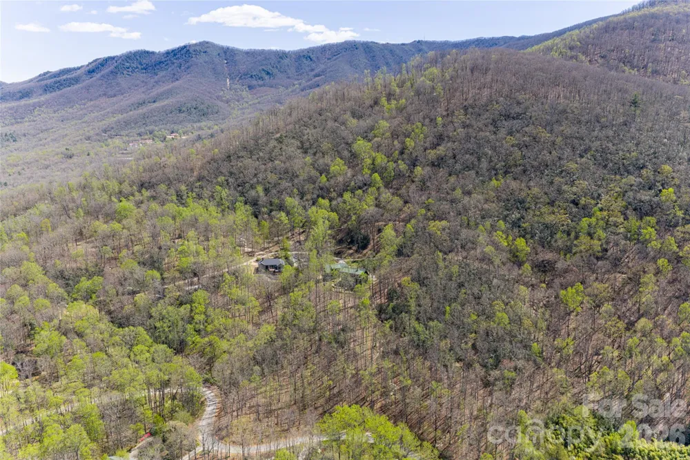 51 Summit Road Swannanoa, NC 28778