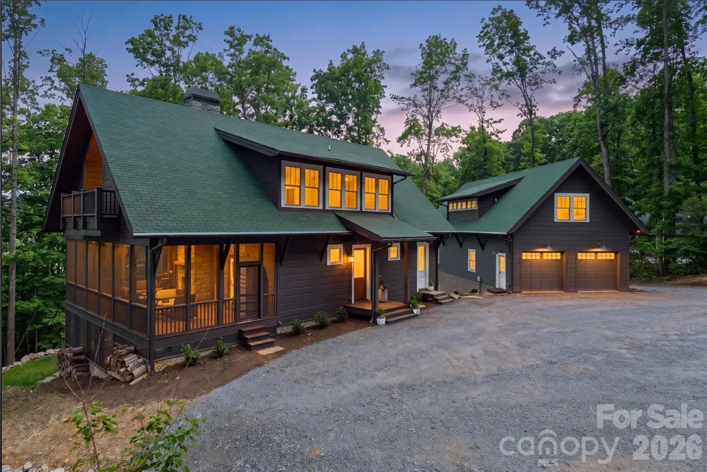 51 Summit Road Swannanoa, NC 28778