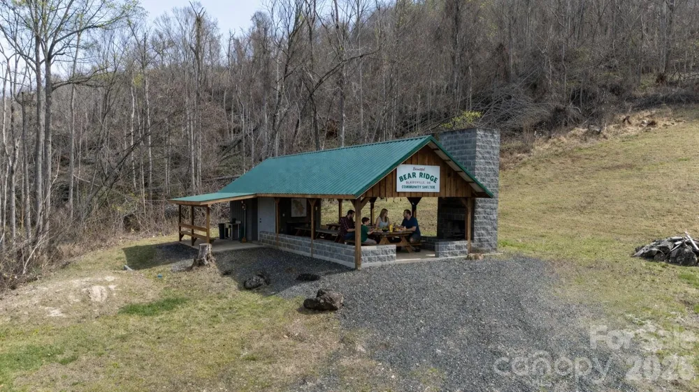 000 Tyler Lane Bakersville, NC 28705