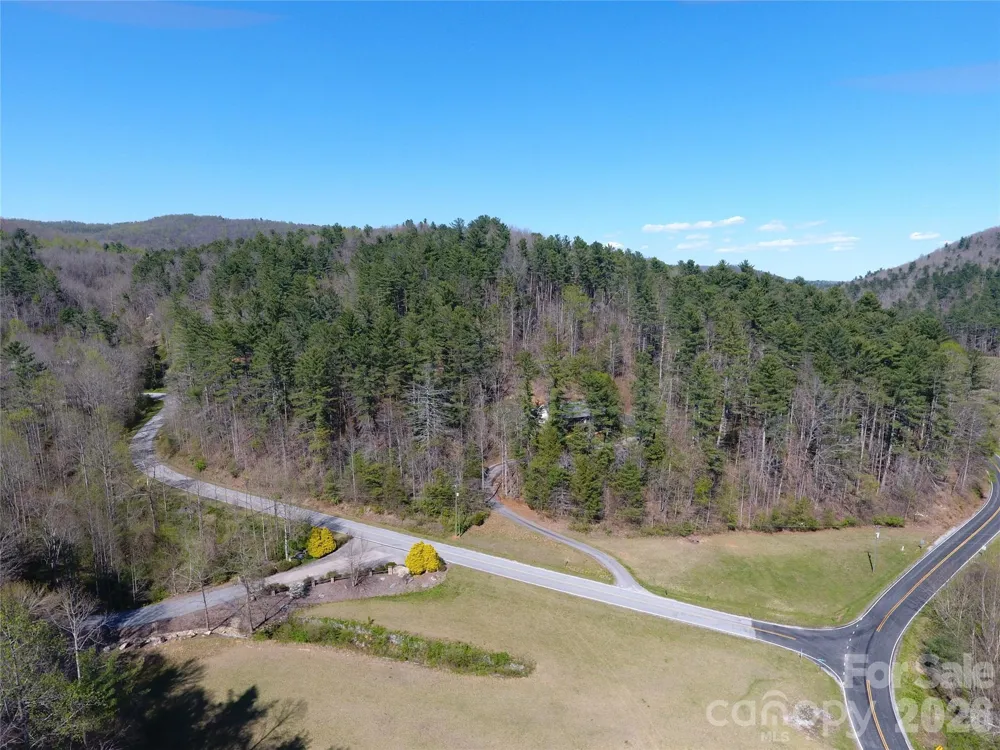 0000 Rock Creek Road Zirconia, NC 28790