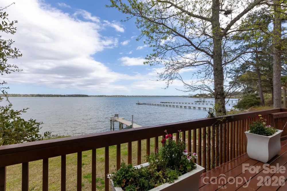 211 Fannie Creek Lane Sneads Ferry, NC 28460