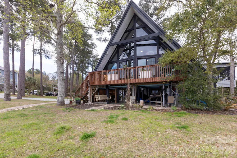 211 Fannie Creek Lane Sneads Ferry, NC 28460