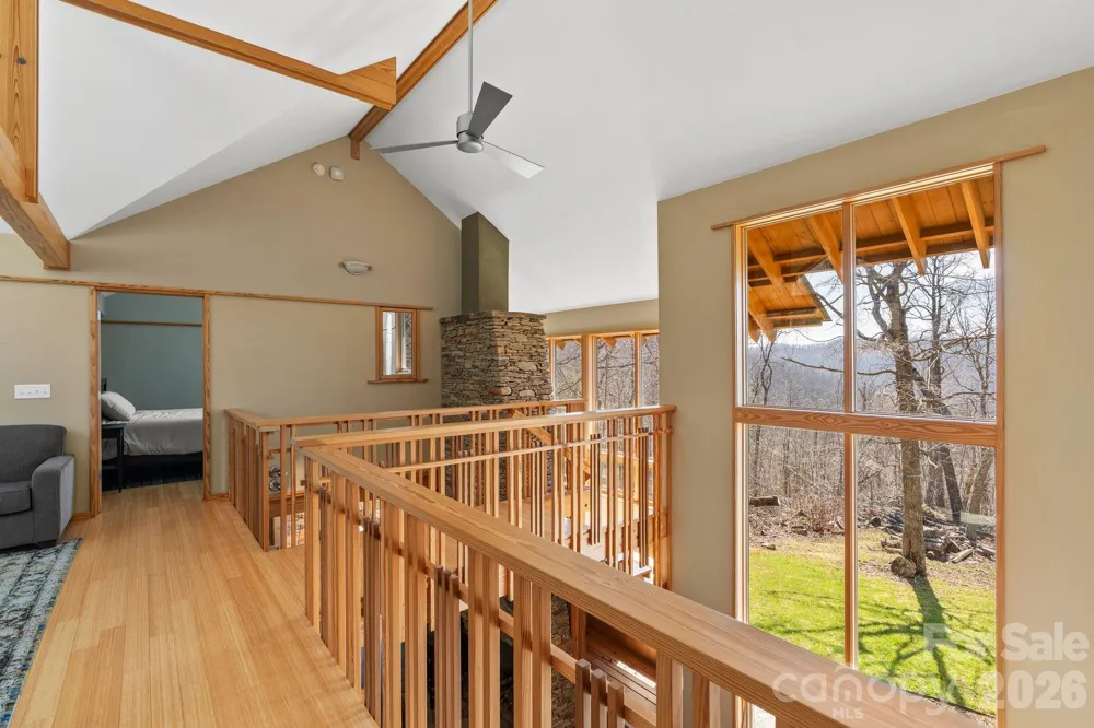 588 Long Branch Road Swannanoa, NC 28778