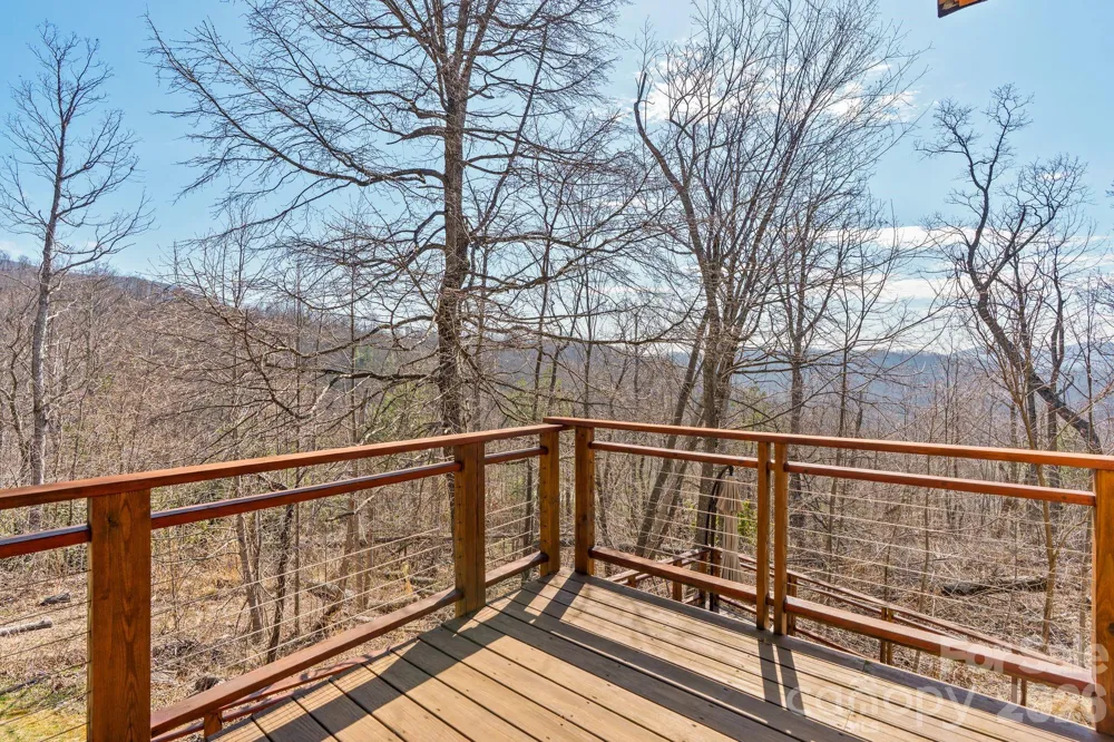588 Long Branch Road Swannanoa, NC 28778