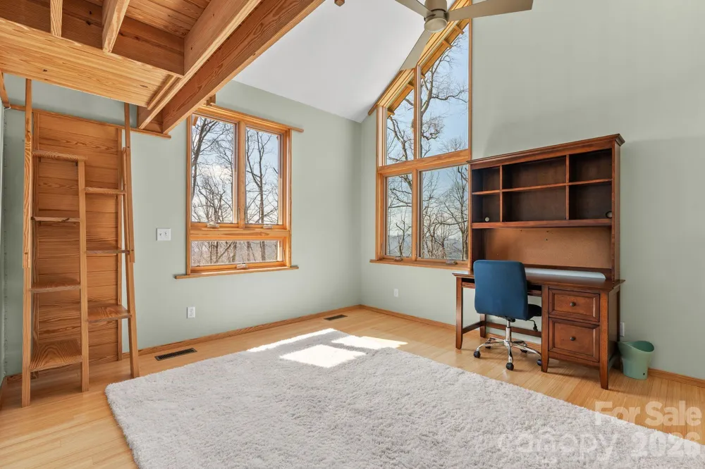 588 Long Branch Road Swannanoa, NC 28778