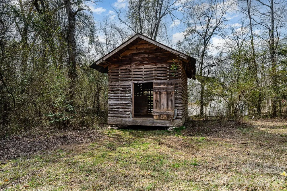 502 W Allenton Street Mount Gilead, NC 27306