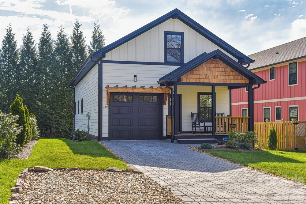 310 Portmanvilla Road Black Mountain, NC 28711