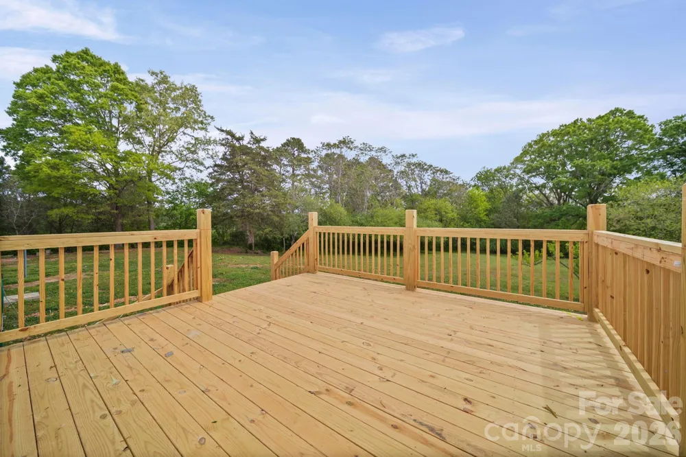 8592 Amanda Lane Norwood, NC 28128