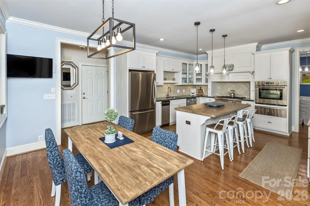 378 & 374 Collinsville Road Columbus, NC 28722