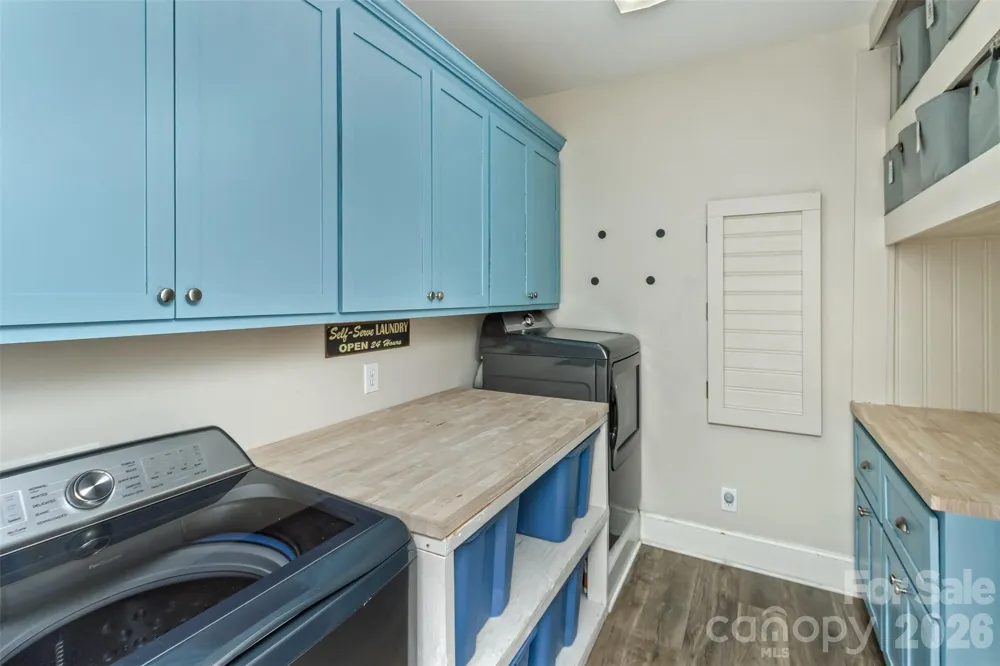 378 & 374 Collinsville Road Columbus, NC 28722