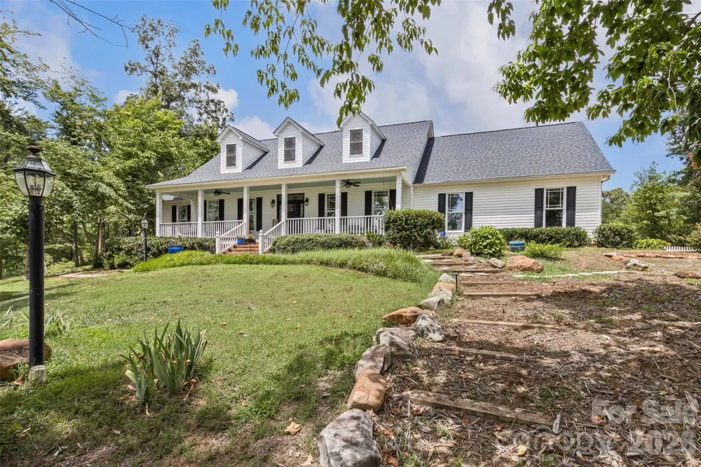 378 & 374 Collinsville Road Columbus, NC 28722