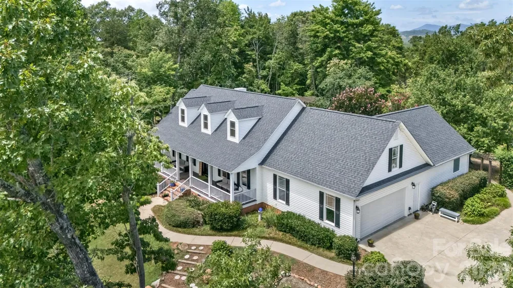 378 & 374 Collinsville Road Columbus, NC 28722