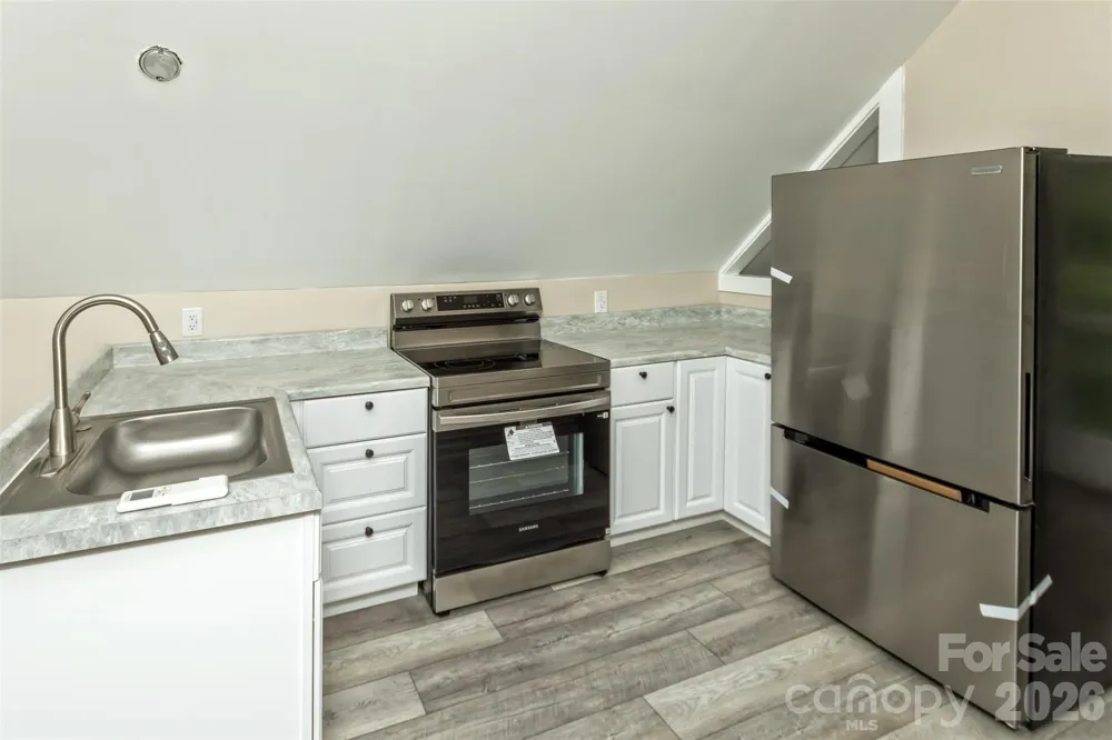 378 & 374 Collinsville Road Columbus, NC 28722