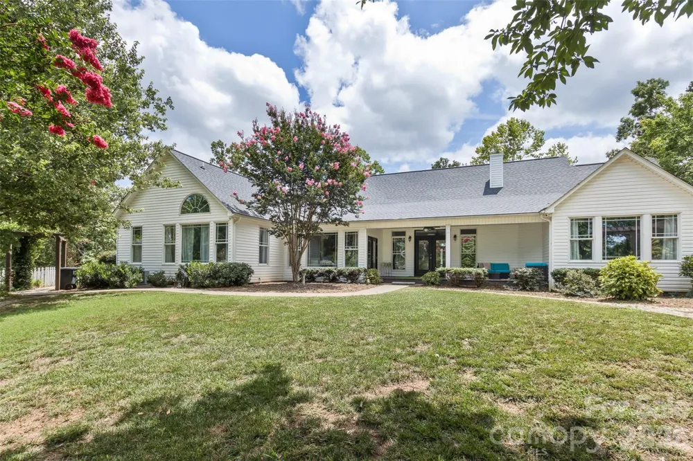 378 & 374 Collinsville Road Columbus, NC 28722