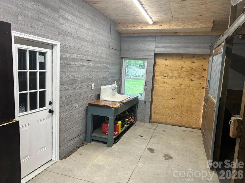 378 & 374 Collinsville Road Columbus, NC 28722