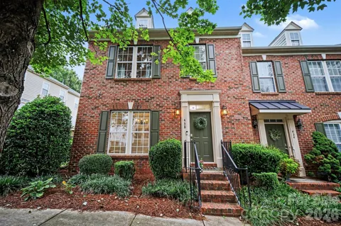 438 Magnolia Street