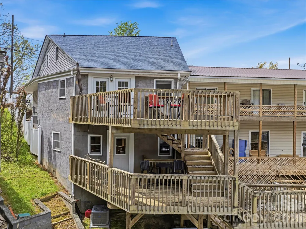 102 Havnaers Point Lake Lure, NC 28746
