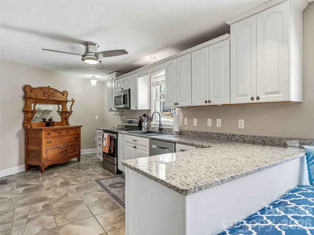 102 Havnaers Point Lake Lure, NC 28746