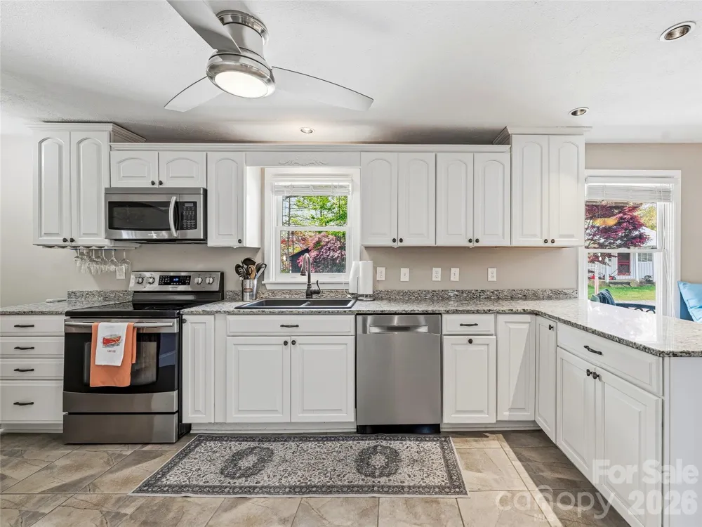 102 Havnaers Point Lake Lure, NC 28746