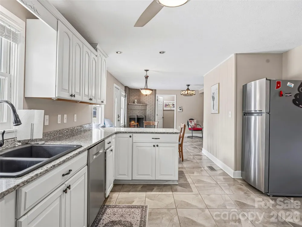 102 Havnaers Point Lake Lure, NC 28746