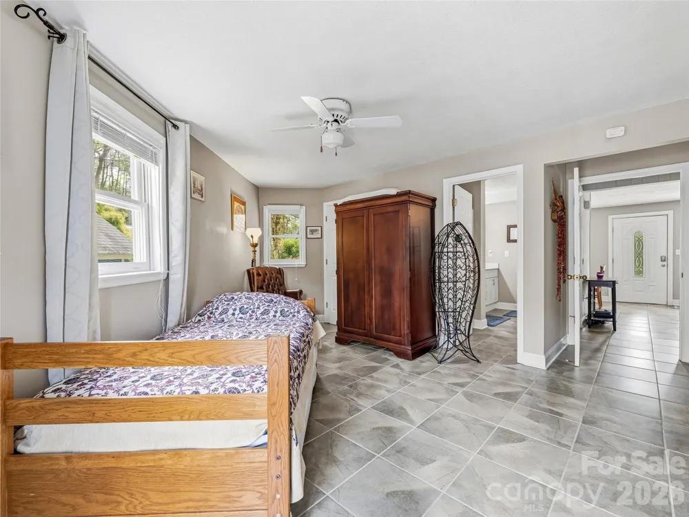 102 Havnaers Point Lake Lure, NC 28746
