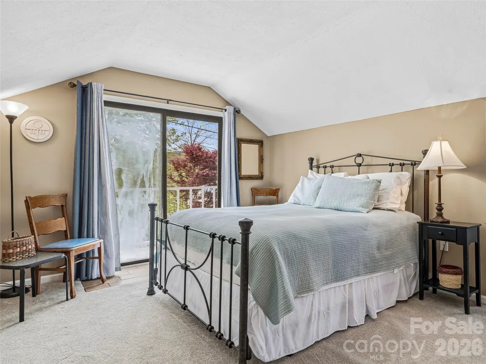 102 Havnaers Point Lake Lure, NC 28746