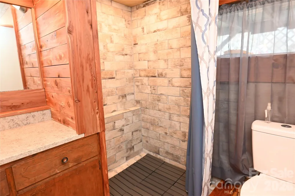 198 Clouse Lane Taylorsville, NC 28681