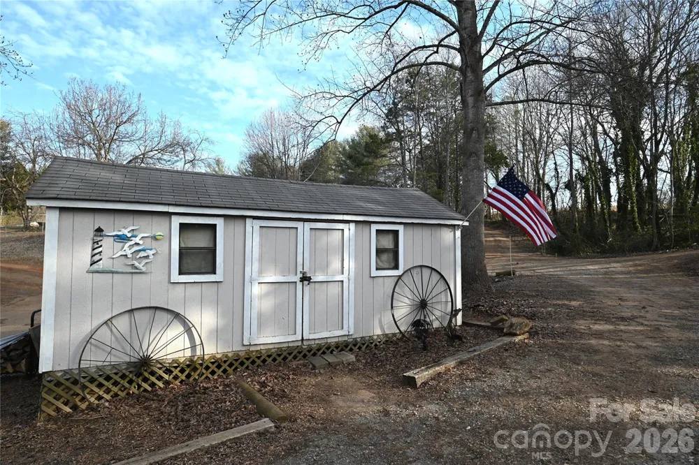 198 Clouse Lane Taylorsville, NC 28681