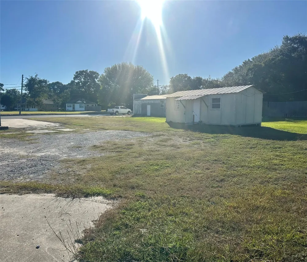 2089 Canal St Port Arthur, TX 77640
