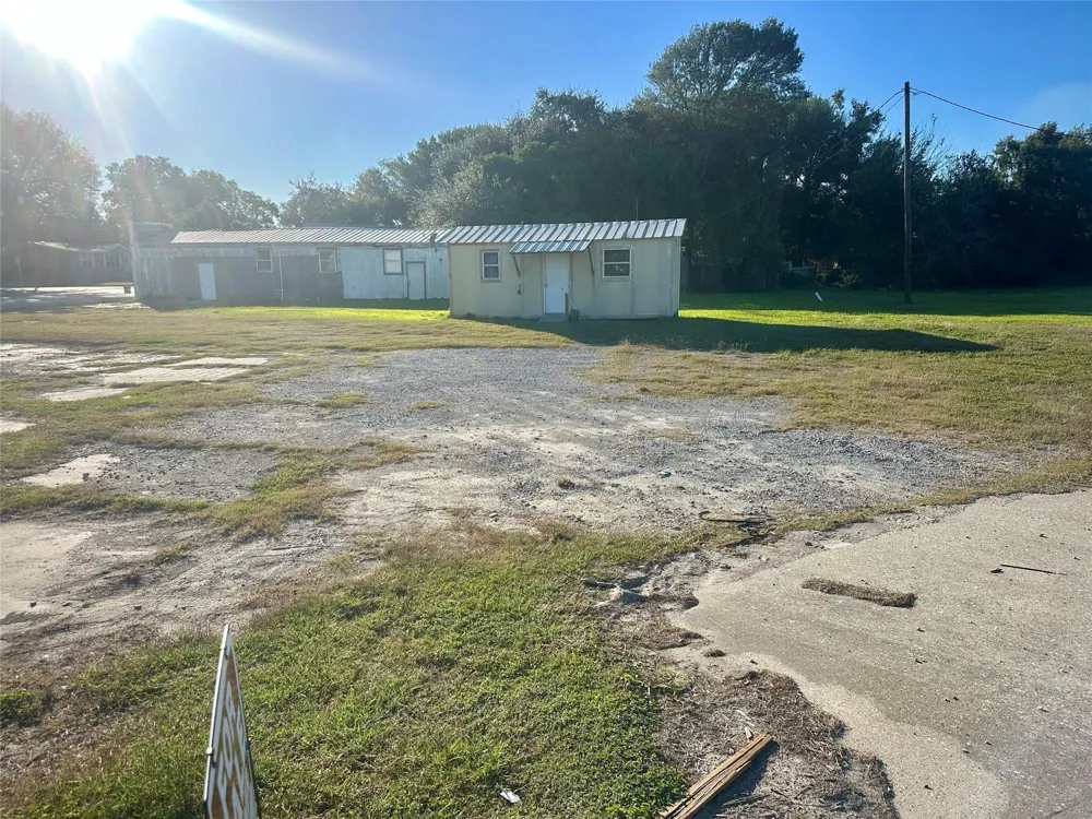 2089 Canal St Port Arthur, TX 77640