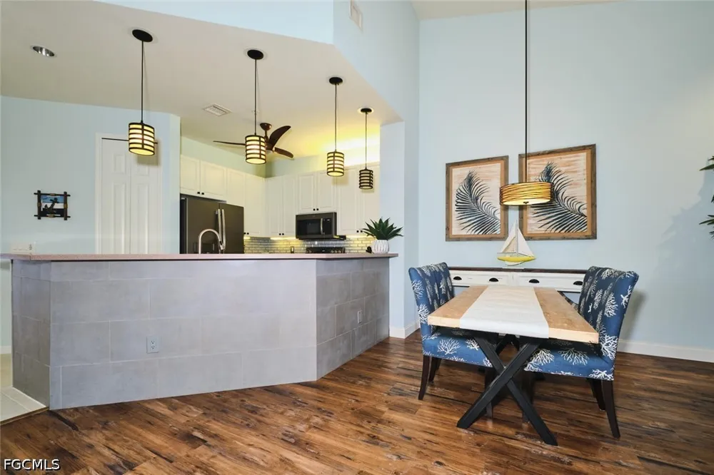 Riverbend Boulevard #202 North Fort Myers, FL 33917