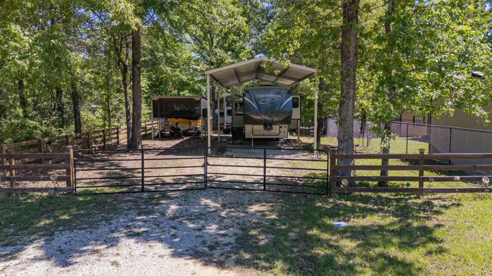 211 Acorn Drive Point Blank, TX 77364