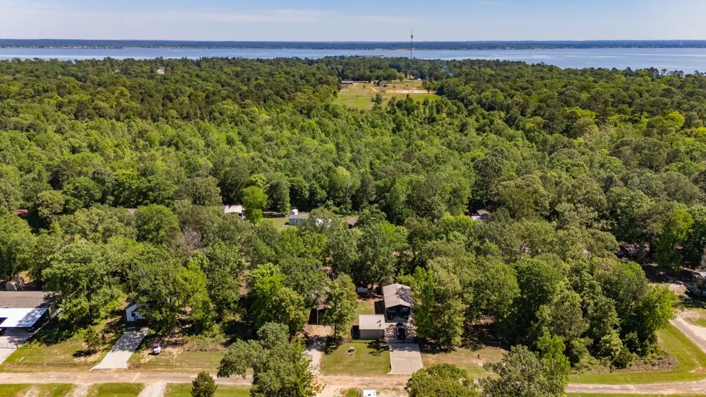 211 Acorn Drive Point Blank, TX 77364