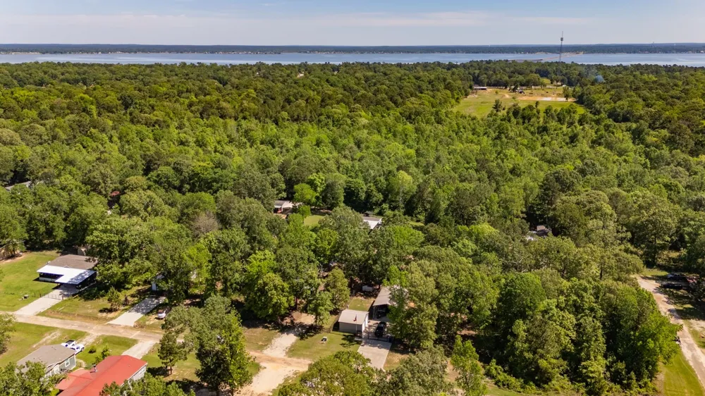 211 Acorn Drive Point Blank, TX 77364