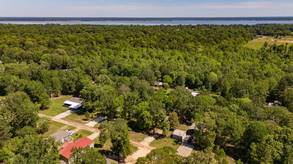 211 Acorn Drive Point Blank, TX 77364