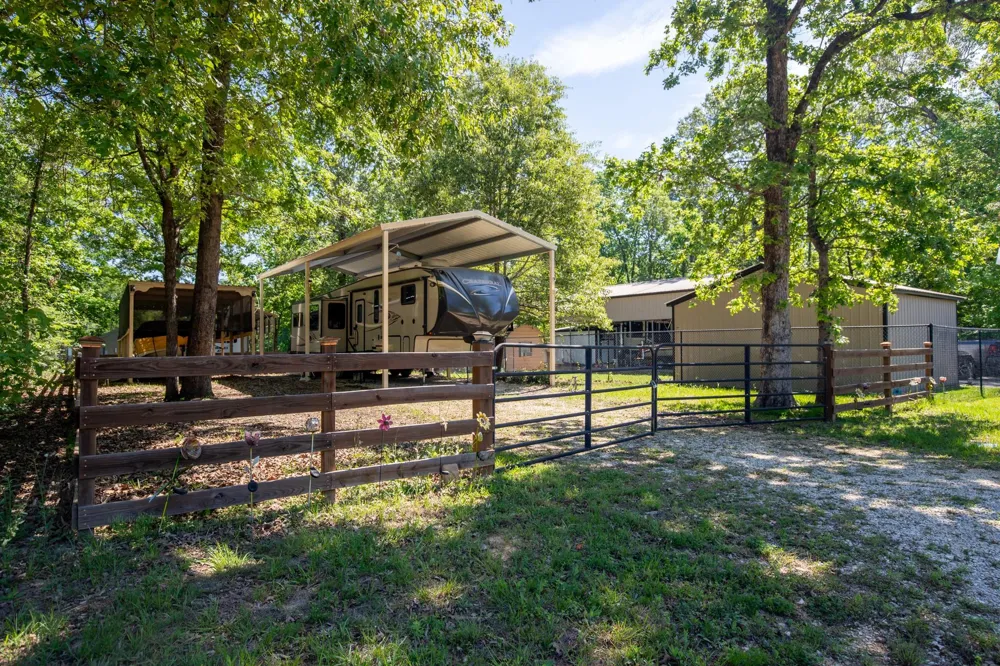 211 Acorn Drive Point Blank, TX 77364