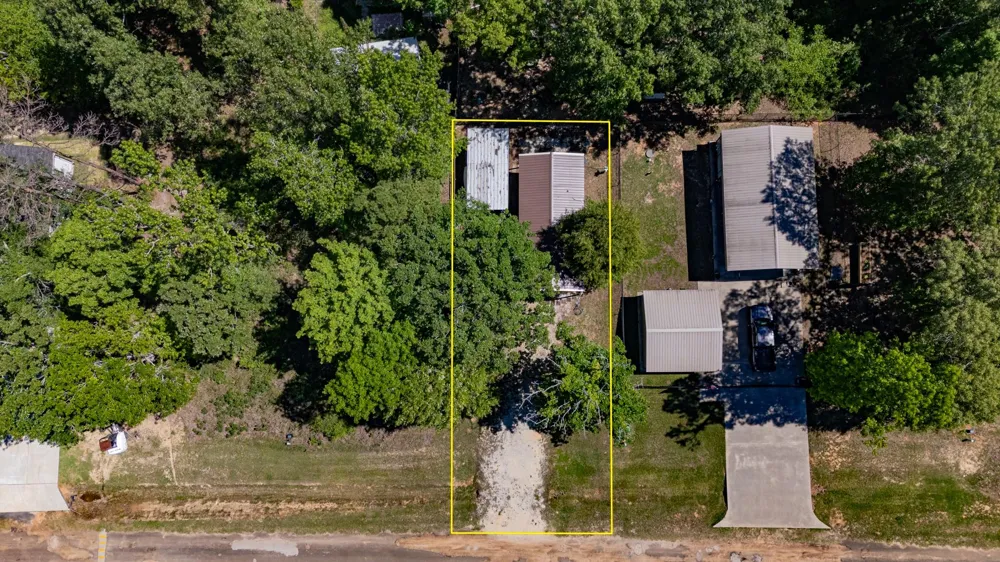 211 Acorn Drive Point Blank, TX 77364
