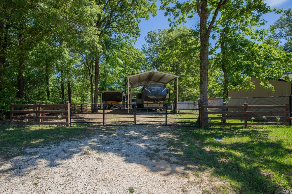 211 Acorn Drive Point Blank, TX 77364