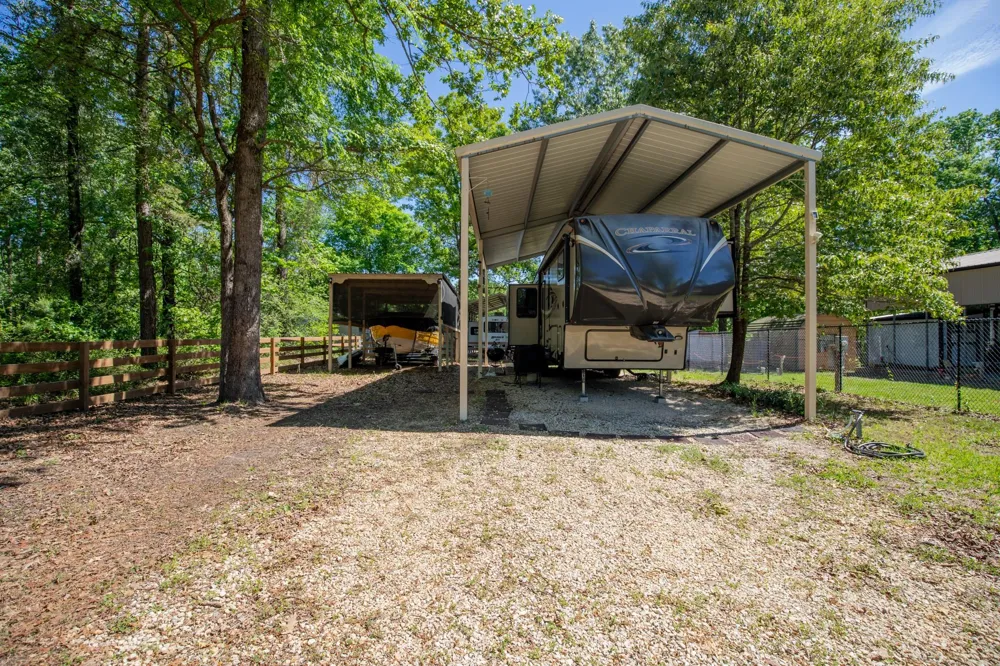 211 Acorn Drive Point Blank, TX 77364