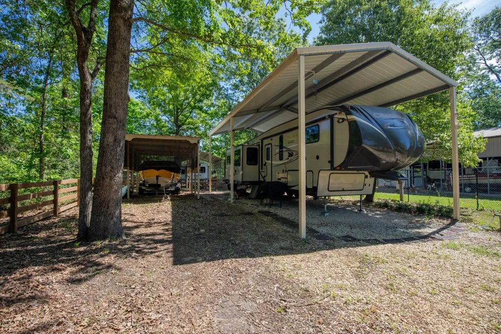 211 Acorn Drive Point Blank, TX 77364