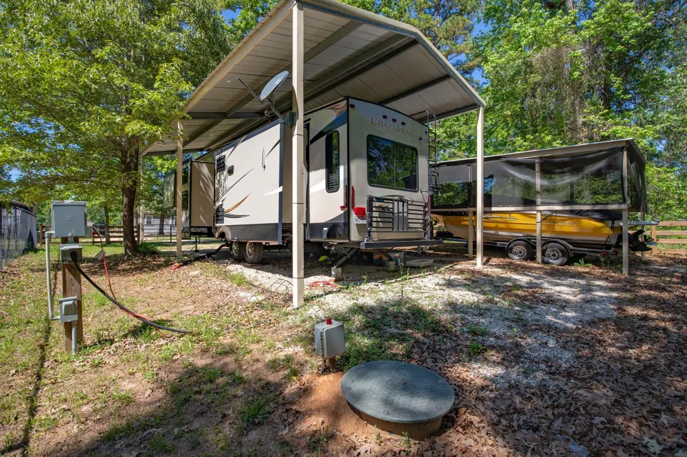 211 Acorn Drive Point Blank, TX 77364