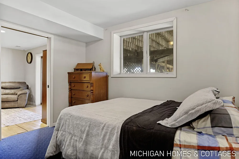 1661 68th Street Fennville, MI 49408
