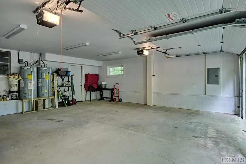 12 Watch Hill Lane Cashiers, NC 28717